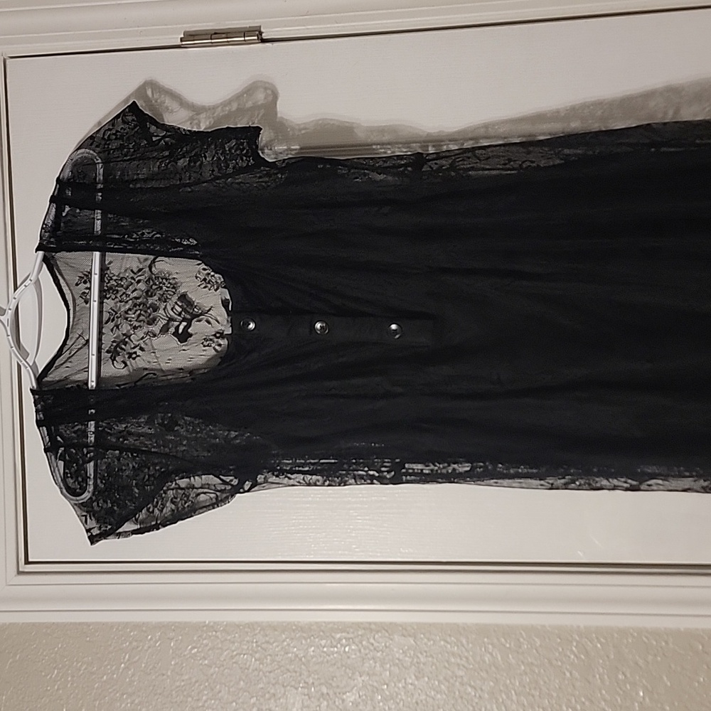 Disturbia lace dress